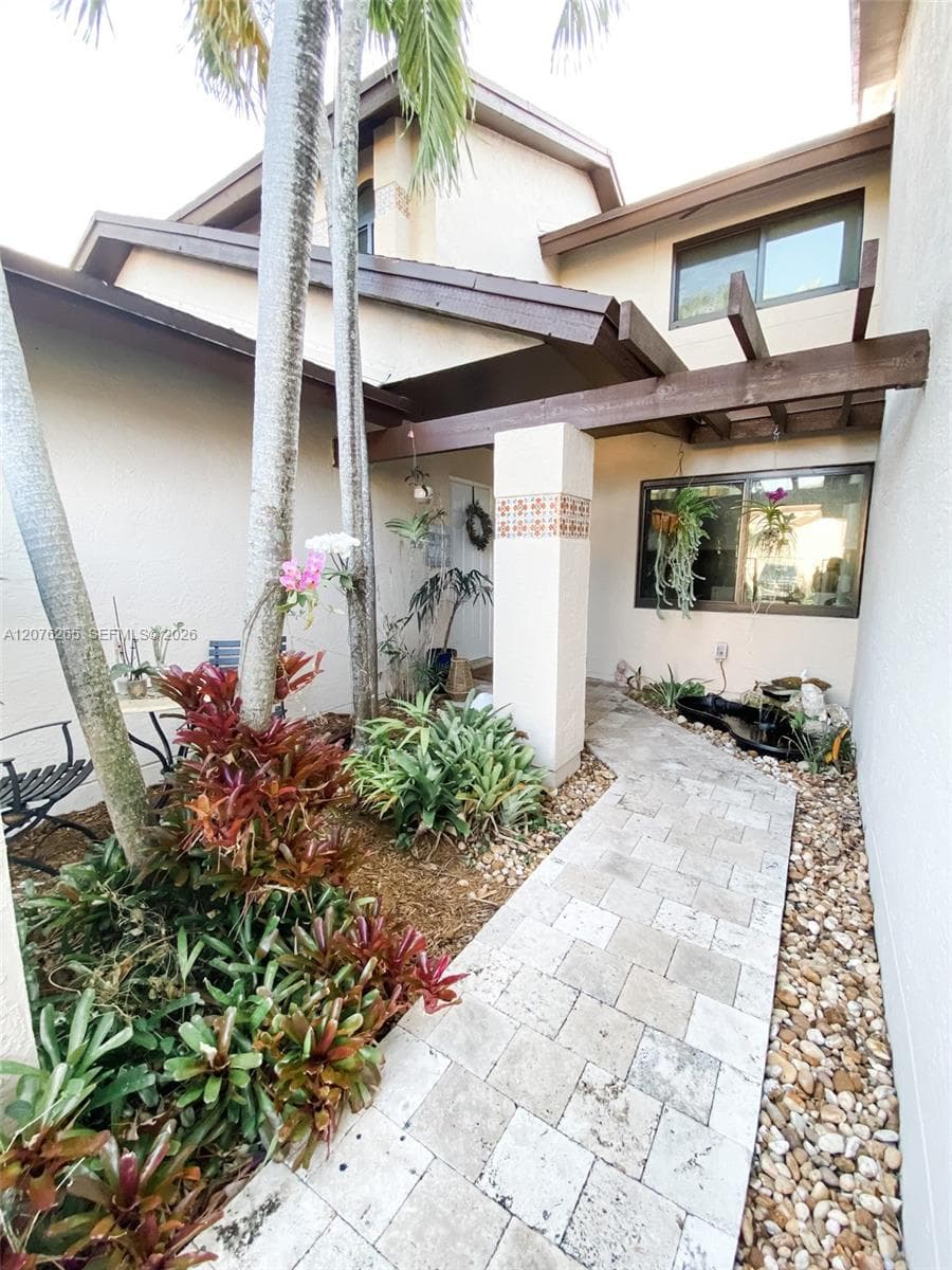 10050 SW 137th Ct, Miami FL 33186