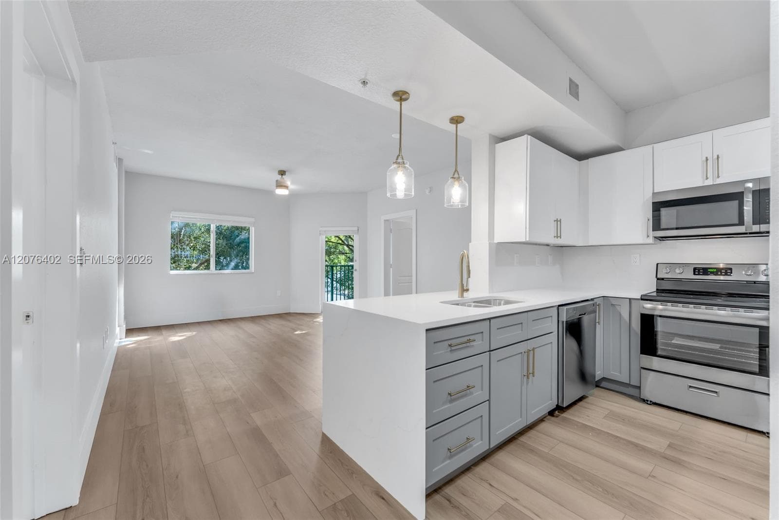 6001 SW 70th St # 512, South Miami FL 33143