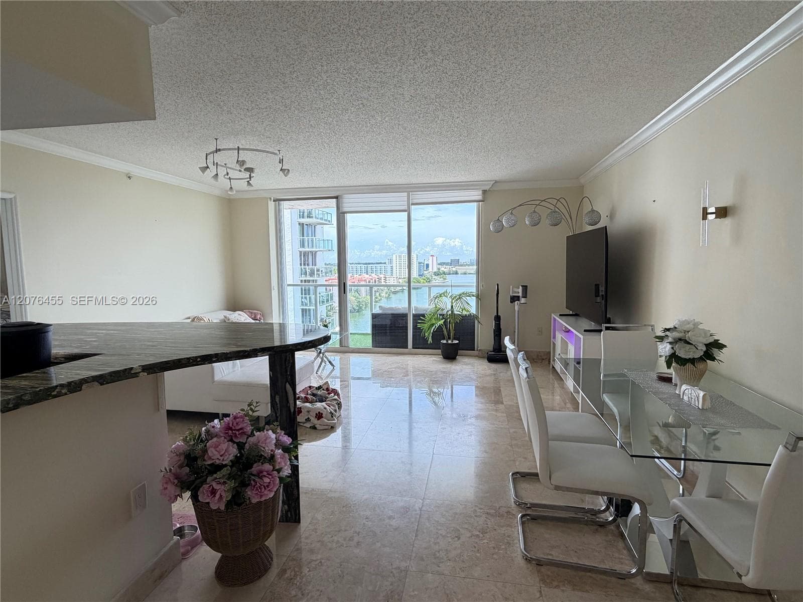 5077 NW 7th St # 1202, Miami FL 33126