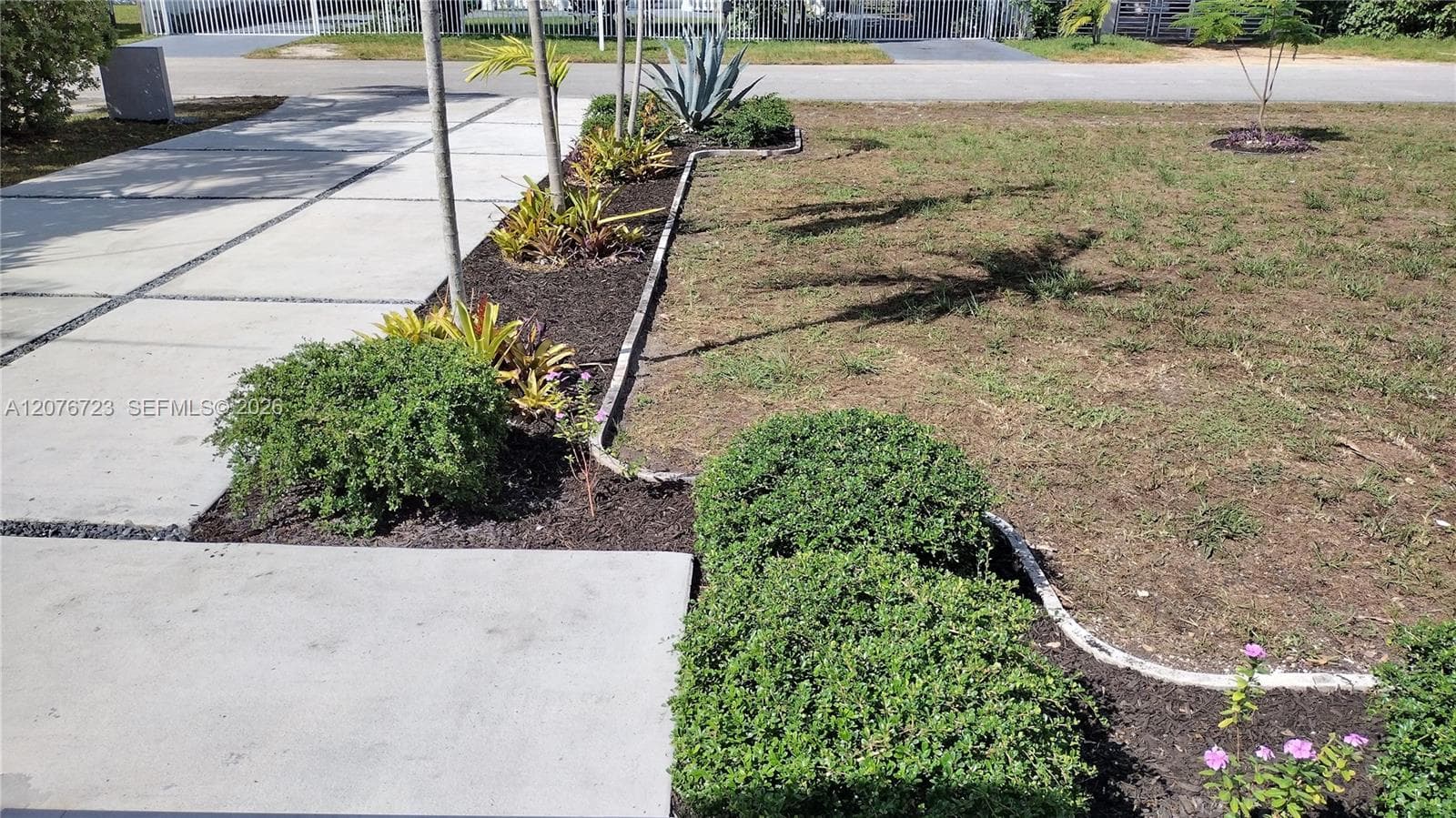 300 S Biscayne River Dr, Miami FL 33169