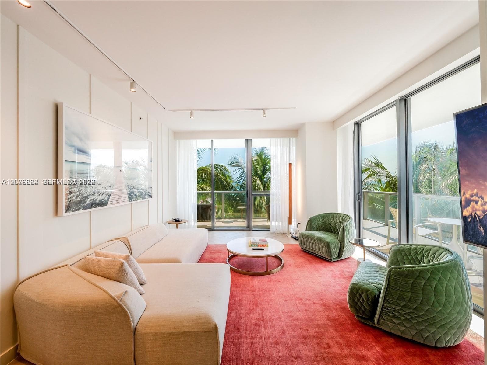 2201 Collins Ave # 428, Miami Beach FL 33139