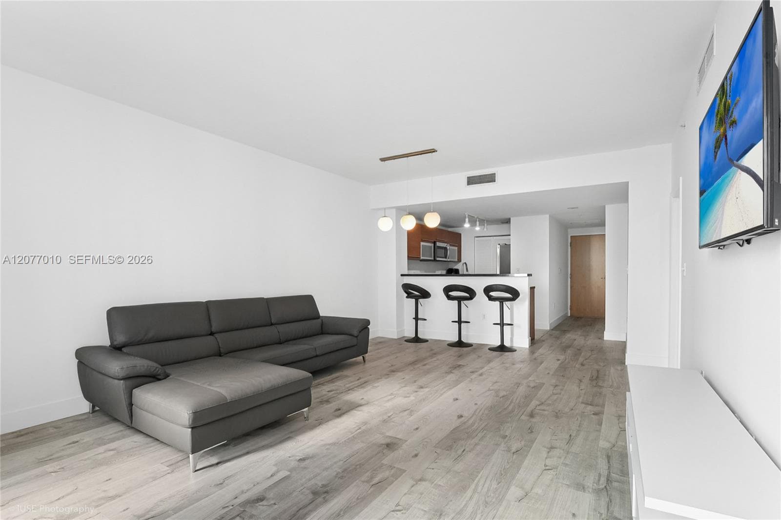 253 NE 2nd St # 2104, Miami FL 33132