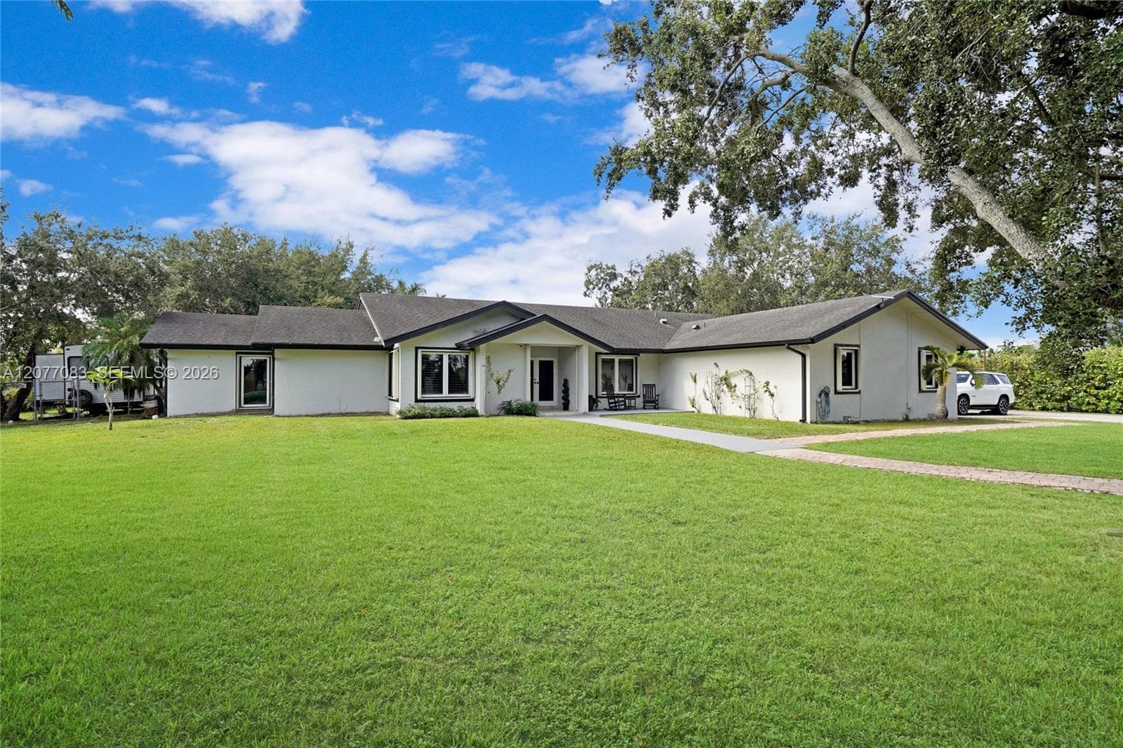 15290 SW 200th St, Miami FL 33187