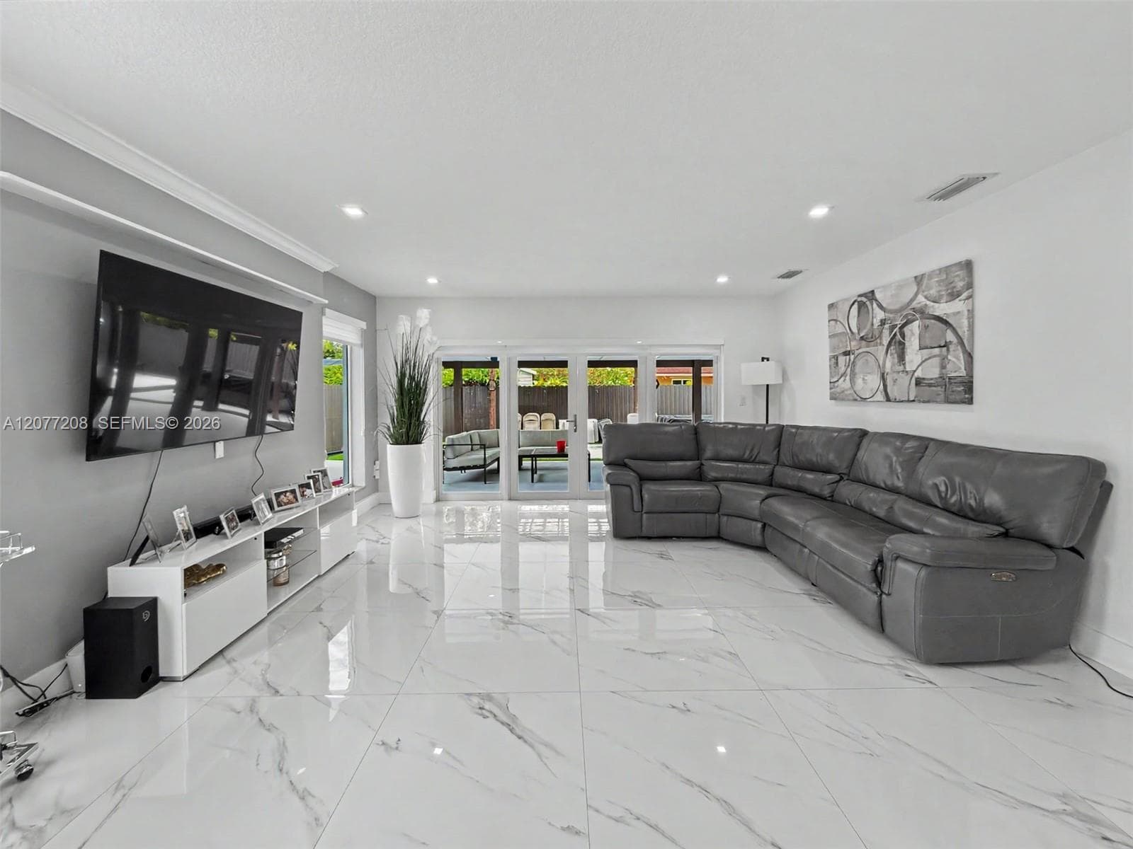 14111 SW 75th St, Miami FL 33183