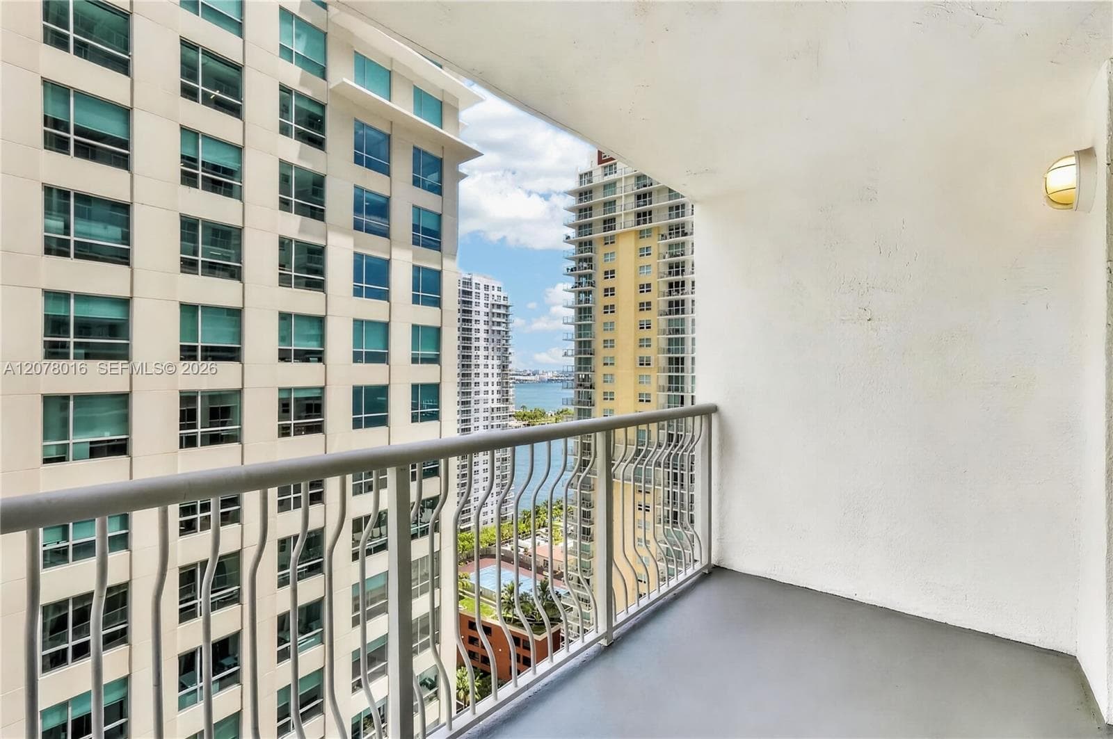 1200 Brickell Bay Dr # 2510, Miami FL 33131