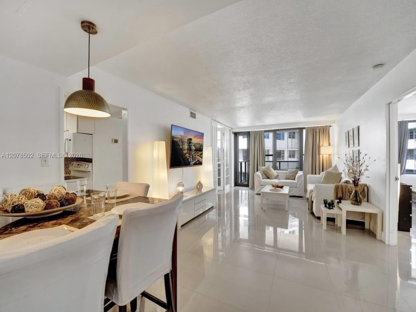 5225 Collins Ave # 1516, Miami Beach FL 33140