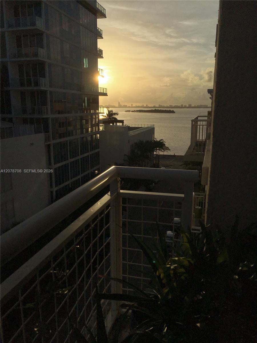 2001 Biscayne Blvd # 2604, Miami FL 33137