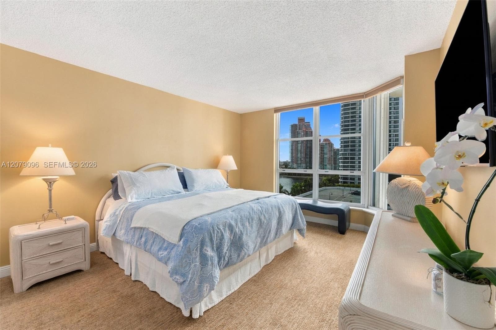 3600 Mystic Pointe Dr # 903, Aventura FL 33180