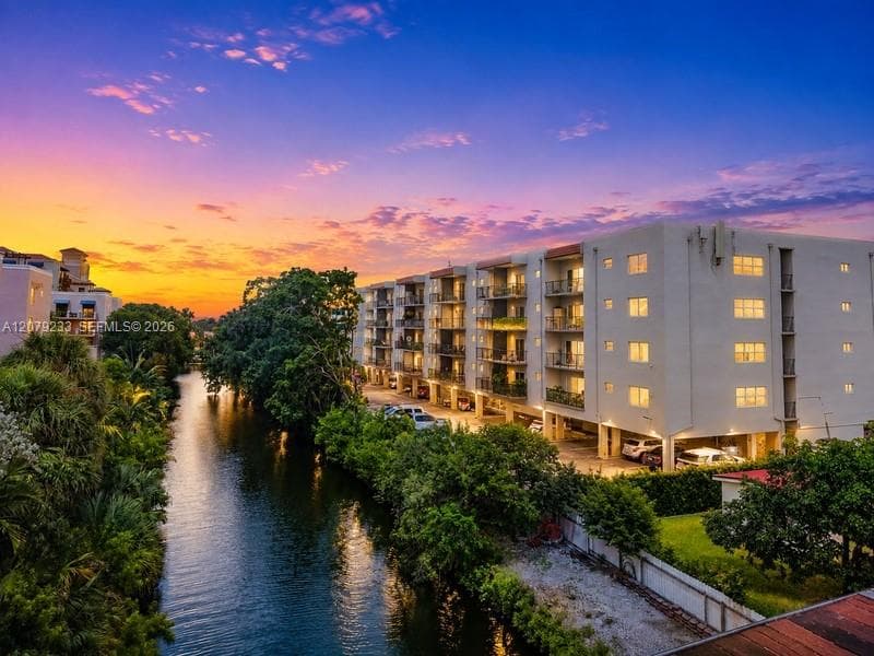 900 SW 84th Ave # 415D, Miami FL 33144