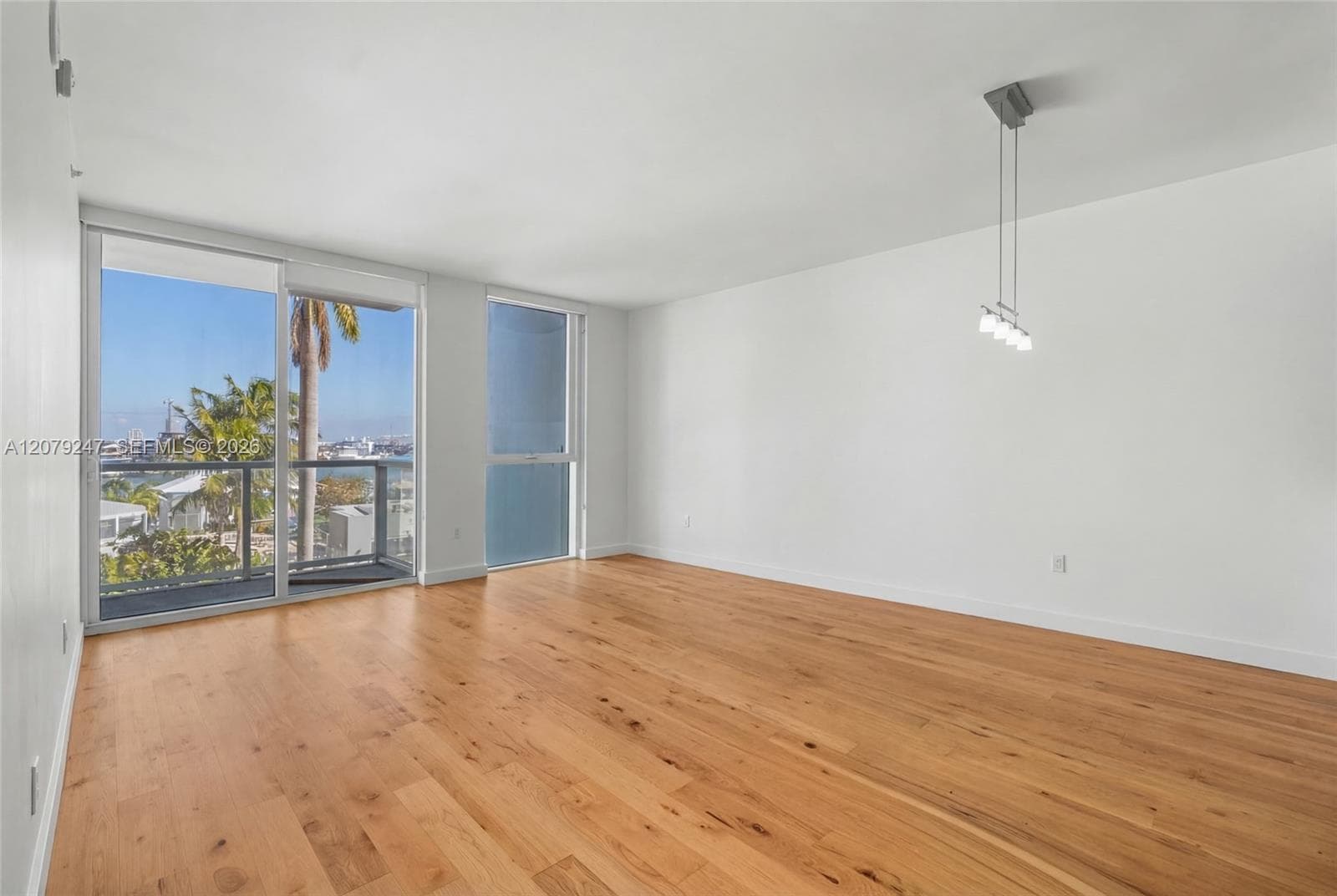 253 NE 2nd St # 1007, Miami FL 33132