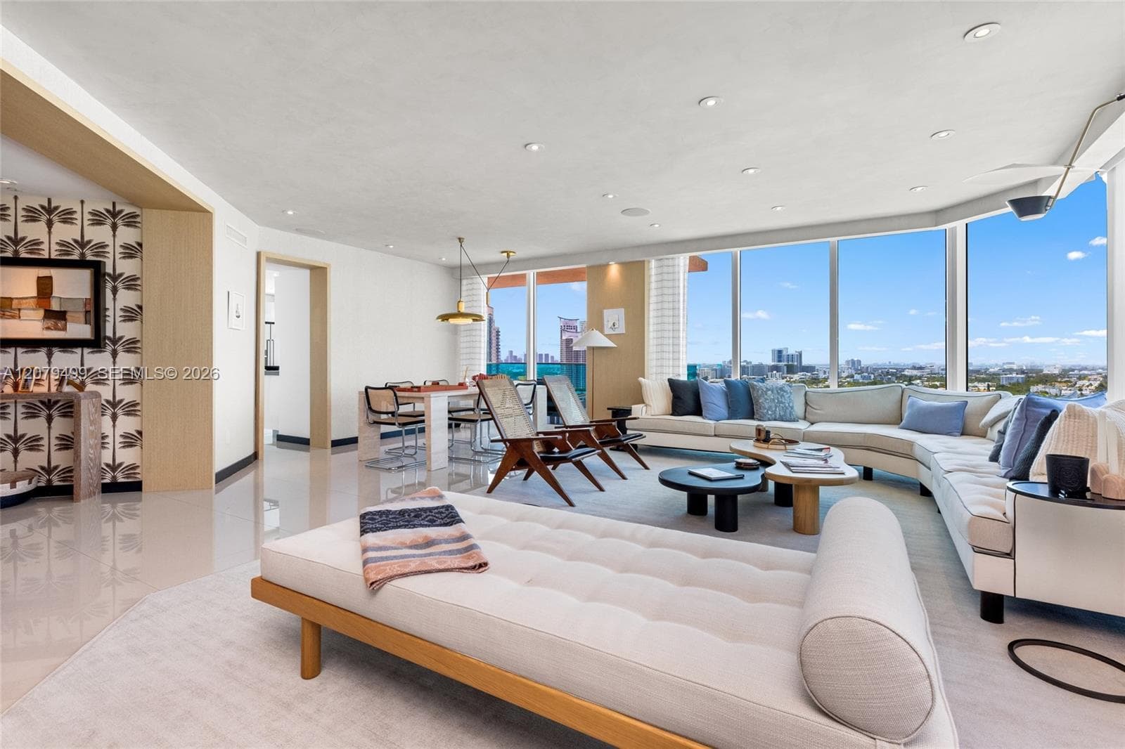 300 S Pointe Dr # 2005, Miami Beach FL 33139