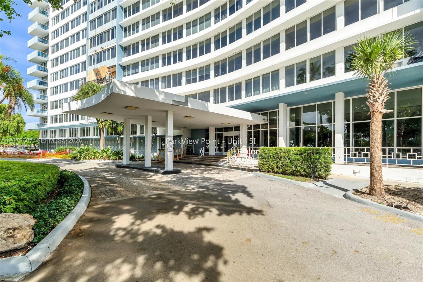 7441 Wayne # 15I, Miami Beach FL 33141