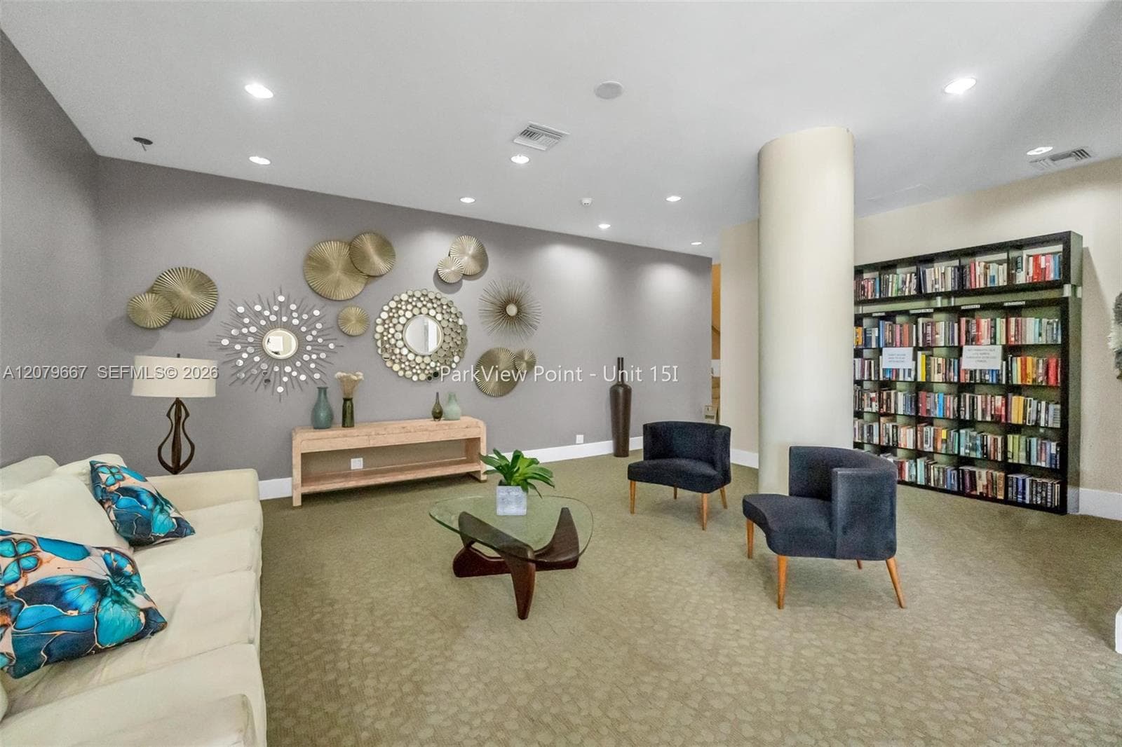 7441 Wayne # 15I, Miami Beach FL 33141