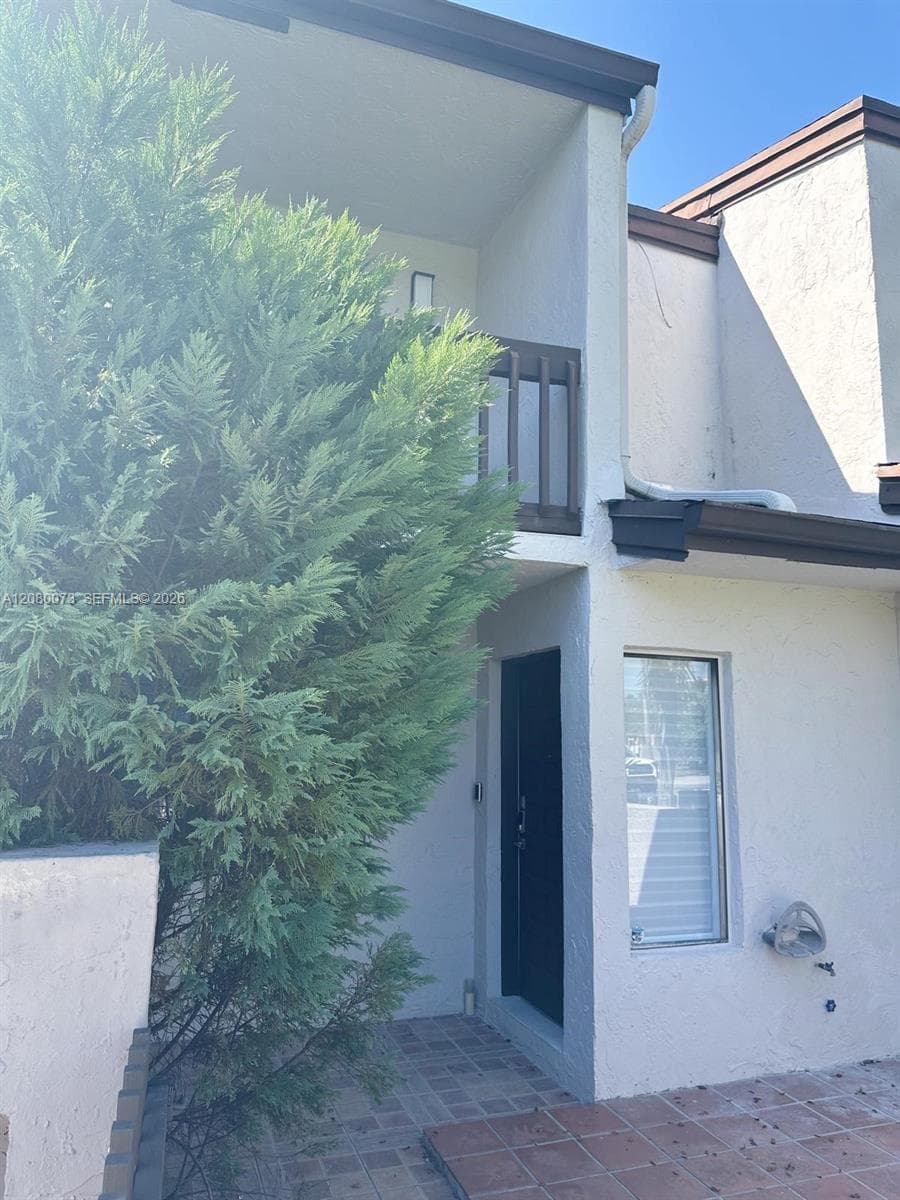10182 NW 41st St # 9, Doral FL 33178