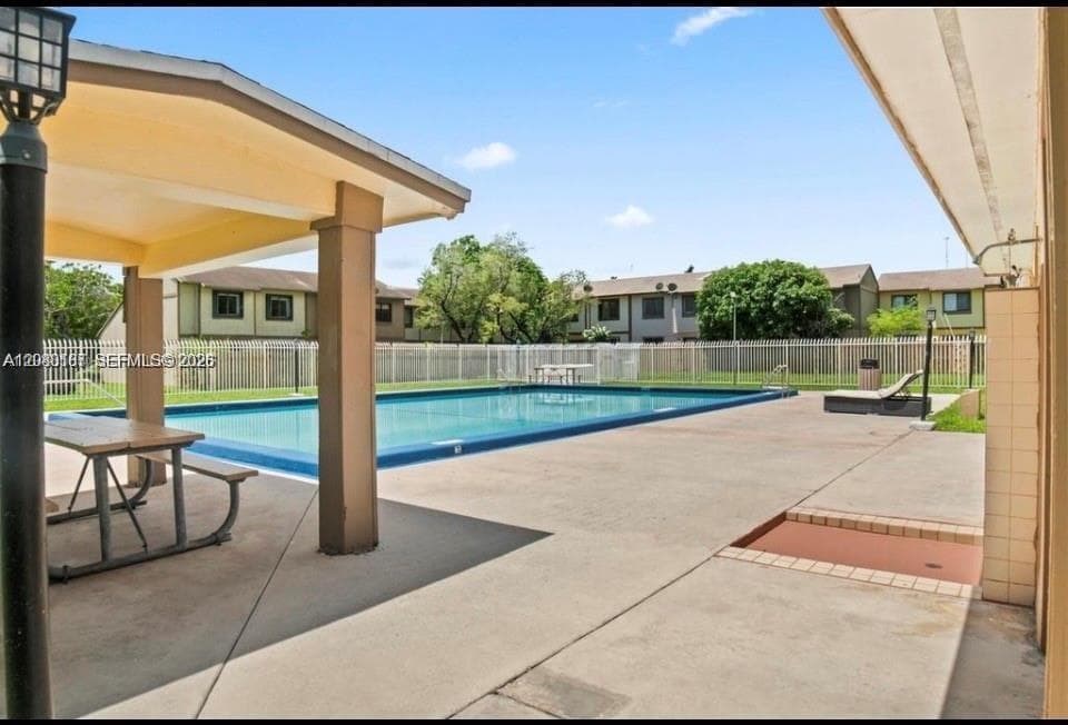 453 NE 210th Ter, Miami FL 33179