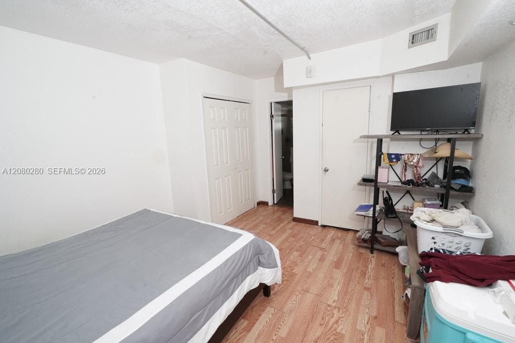 1780 NE 191st St # 2, Miami FL 33179