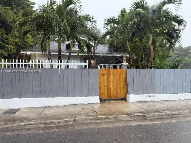 812 NW 29th Ter, Miami FL 33127