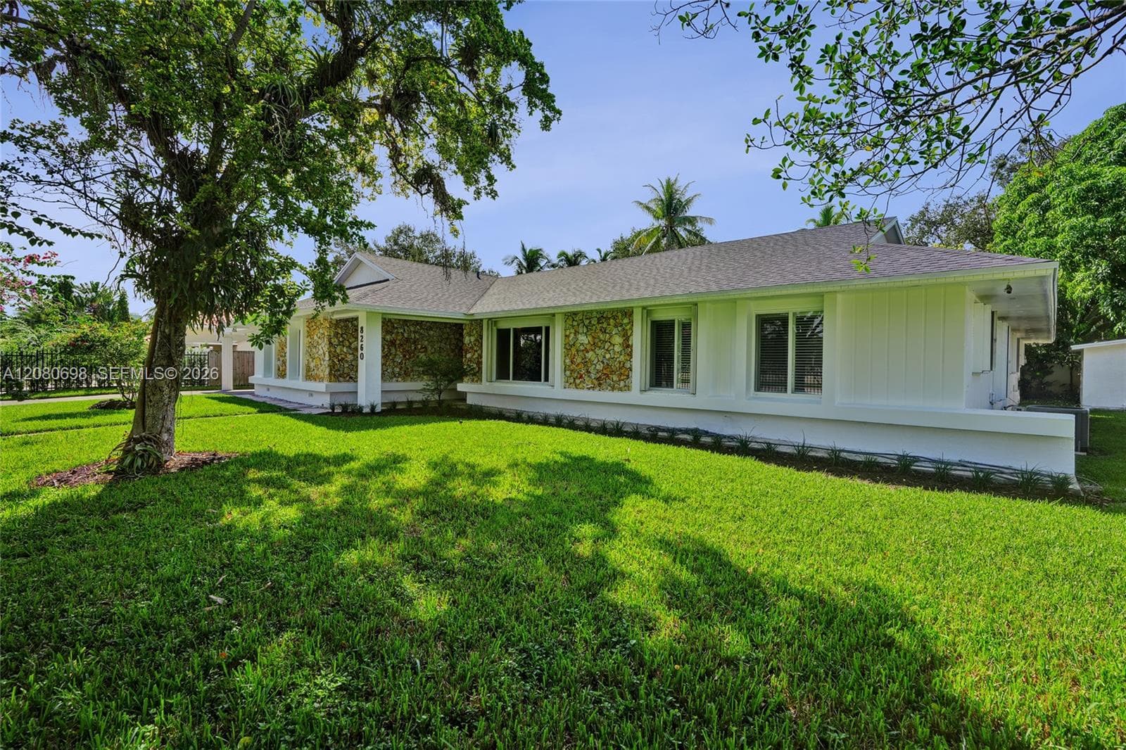 8260 SW 88th St, Miami FL 33156