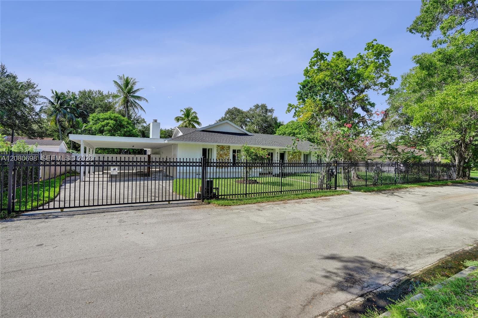 8260 SW 88th St, Miami FL 33156