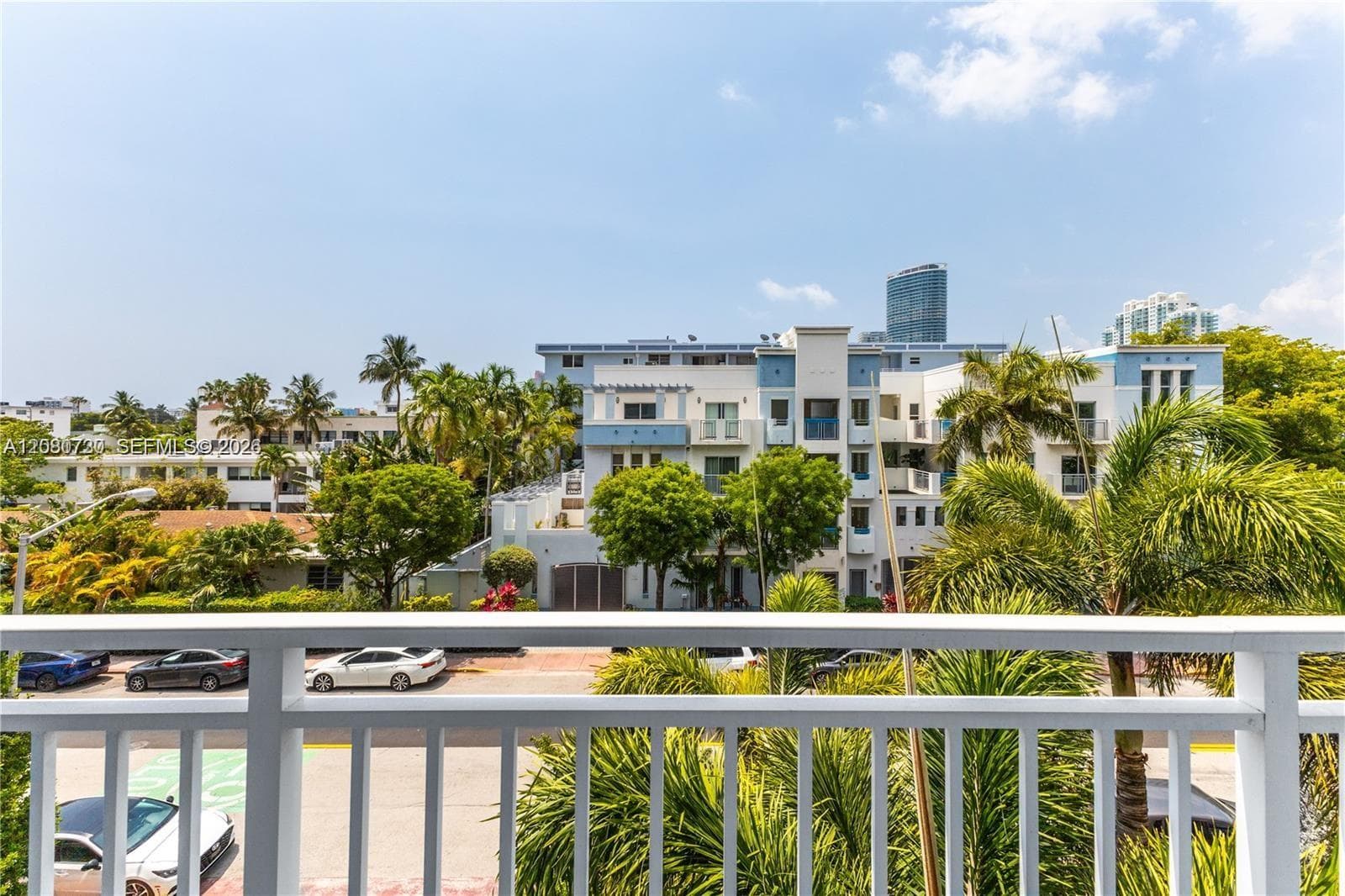 1045 10th St # 402, Miami Beach FL 33139