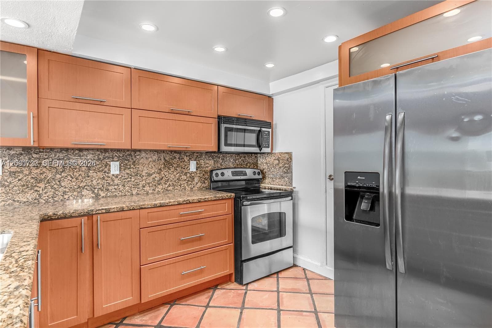 1045 10th St # 402, Miami Beach FL 33139