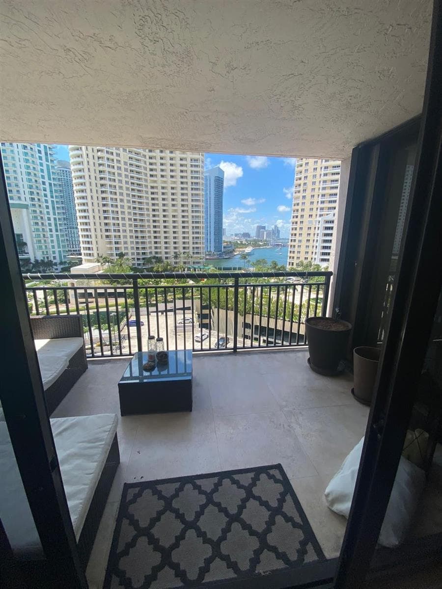 540 BRICKELL KEY Drive # 1214, Miami FL 33131