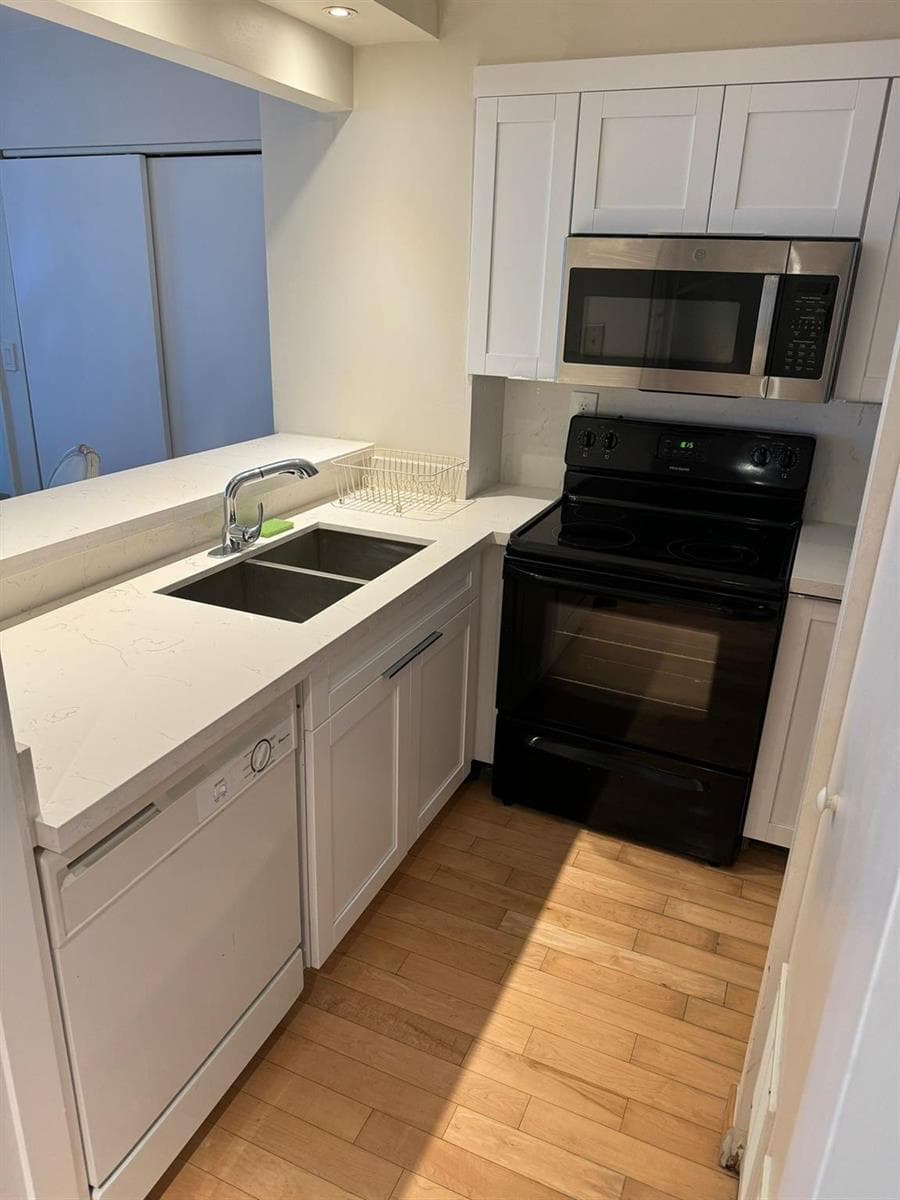 540 BRICKELL KEY Drive # 1214, Miami FL 33131