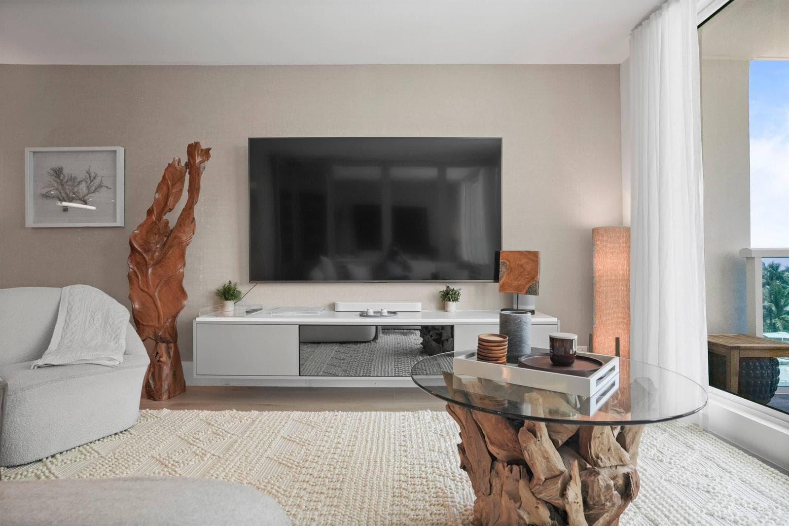 2301 COLLINS Avenue # 407, Miami Beach FL 33139