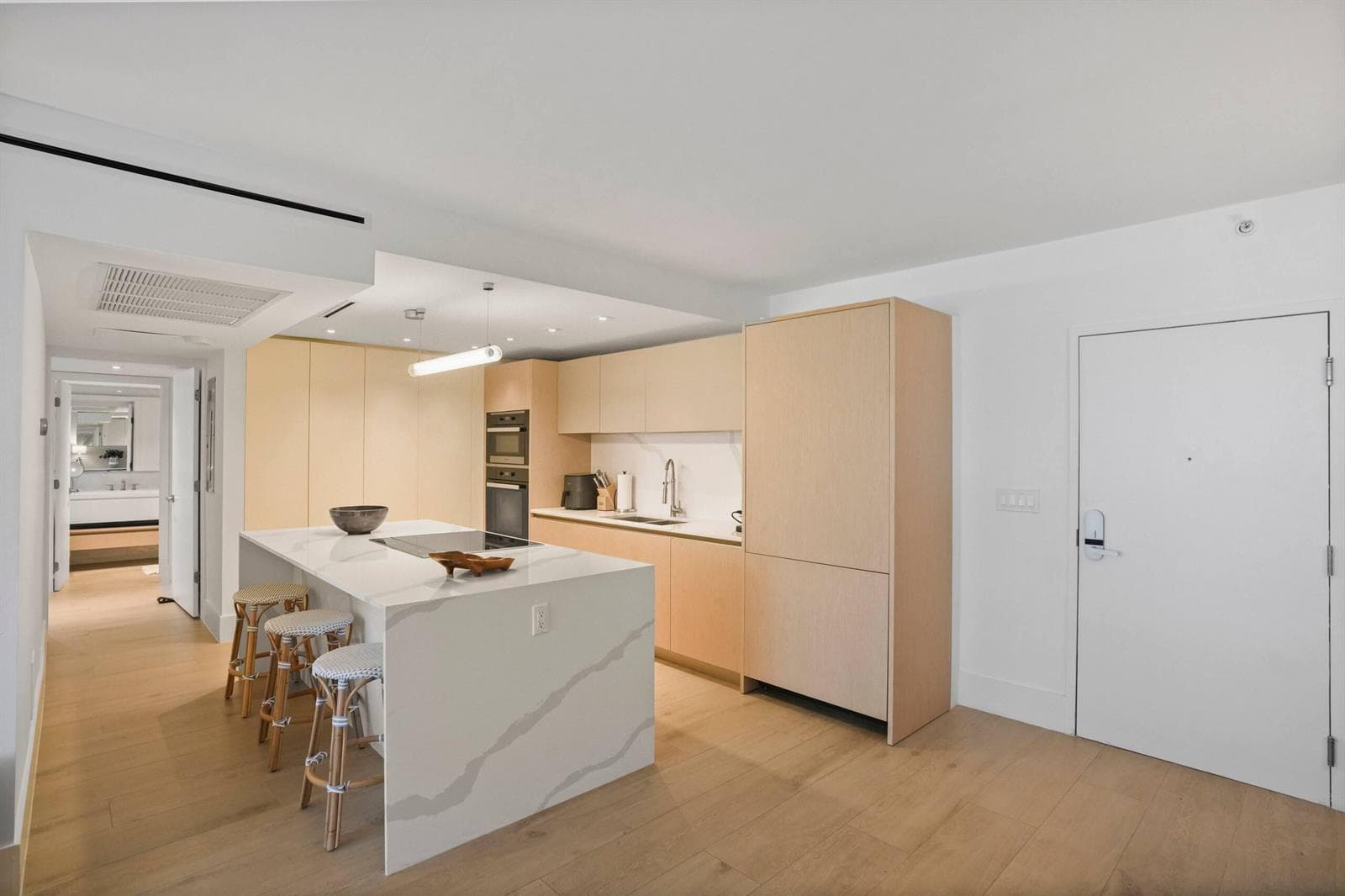 2301 COLLINS Avenue # 407, Miami Beach FL 33139