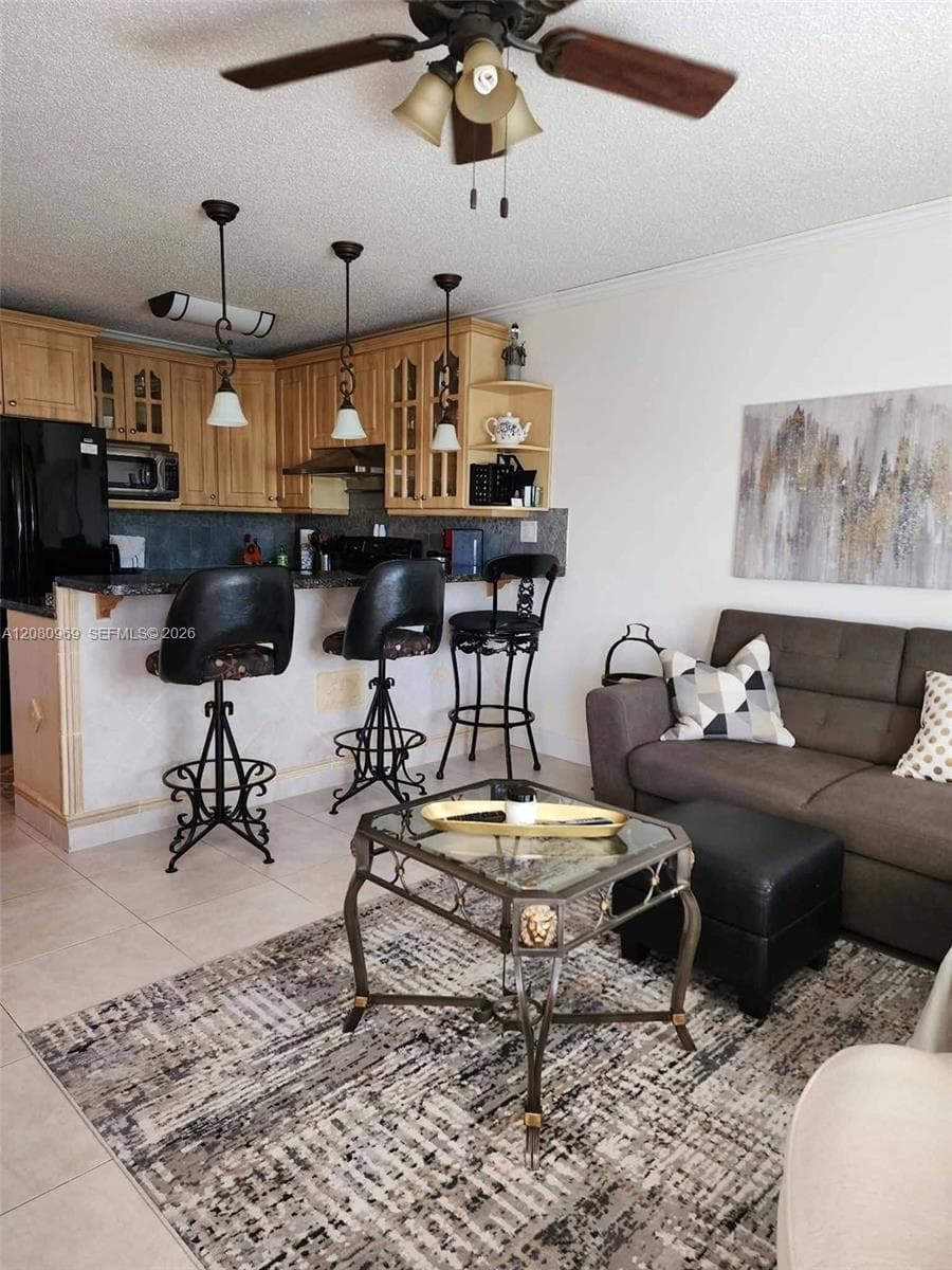 15600 NE 6th Ave # 27D, Miami FL 33162