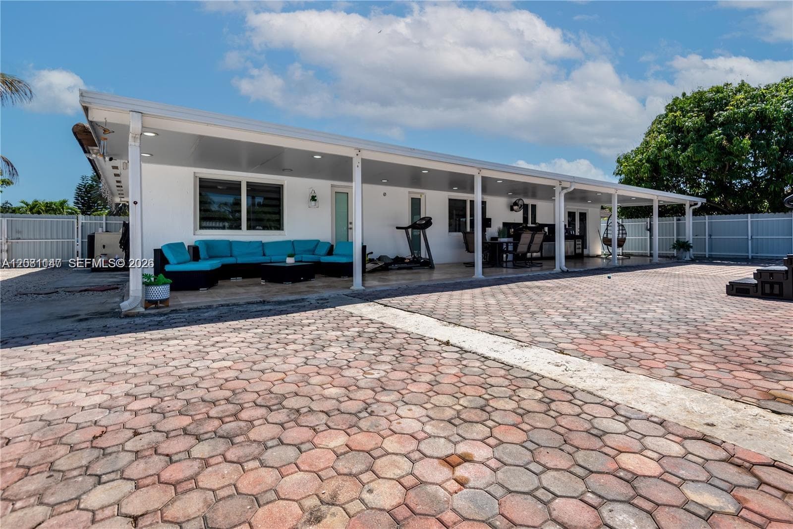 12485 SW 220th St, Miami FL 33170