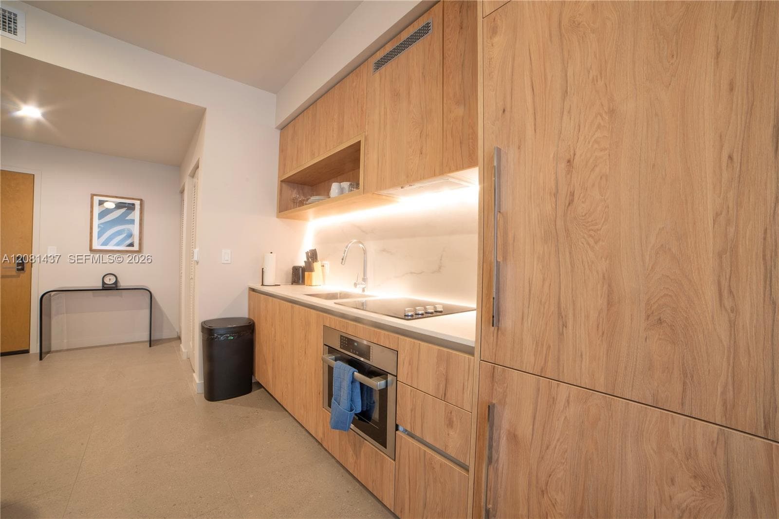 11 NE 6TH # 1403, Miami FL 33132