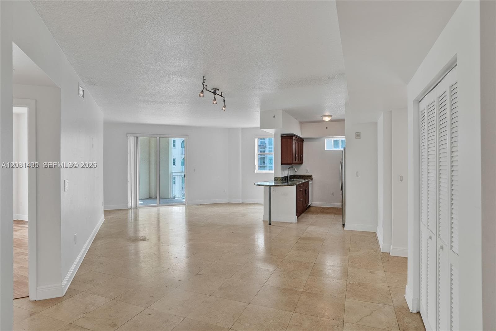 7275 SW 90th St # C410, Miami FL 33156