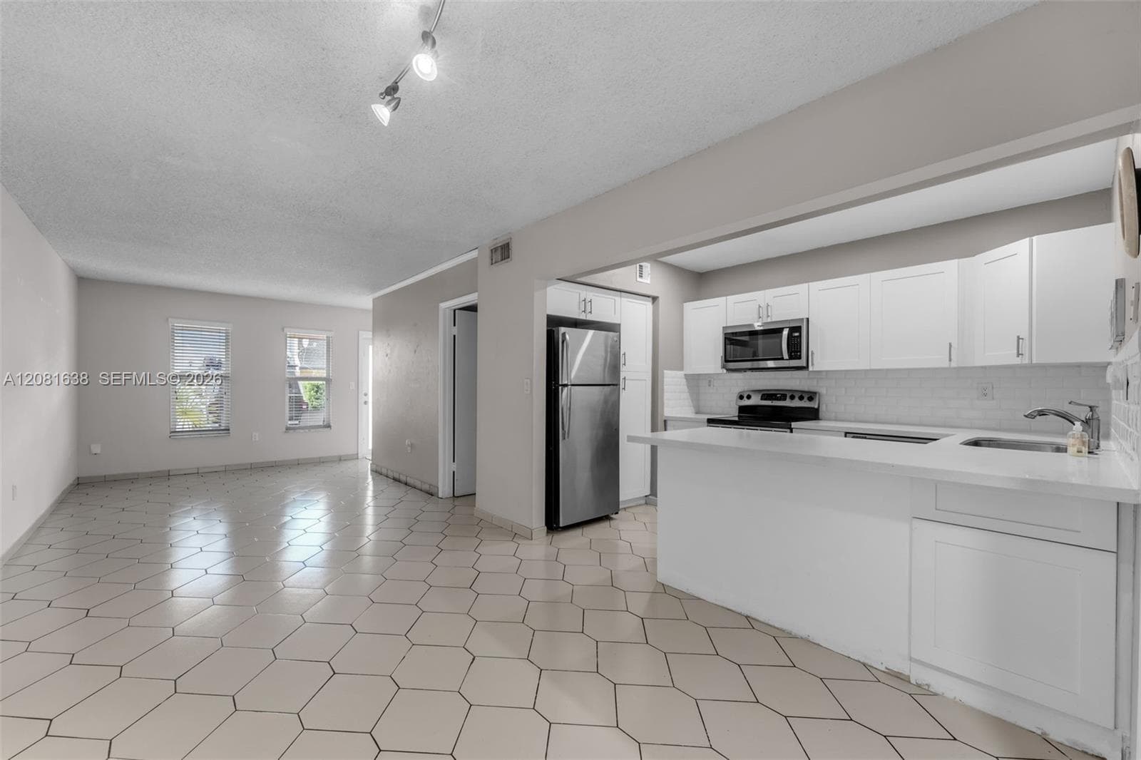 2018 SW 103rd Ct, Miami FL 33165