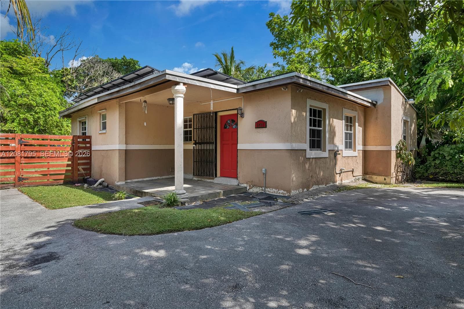 6401 SW 63rd Ct, South Miami FL 33143