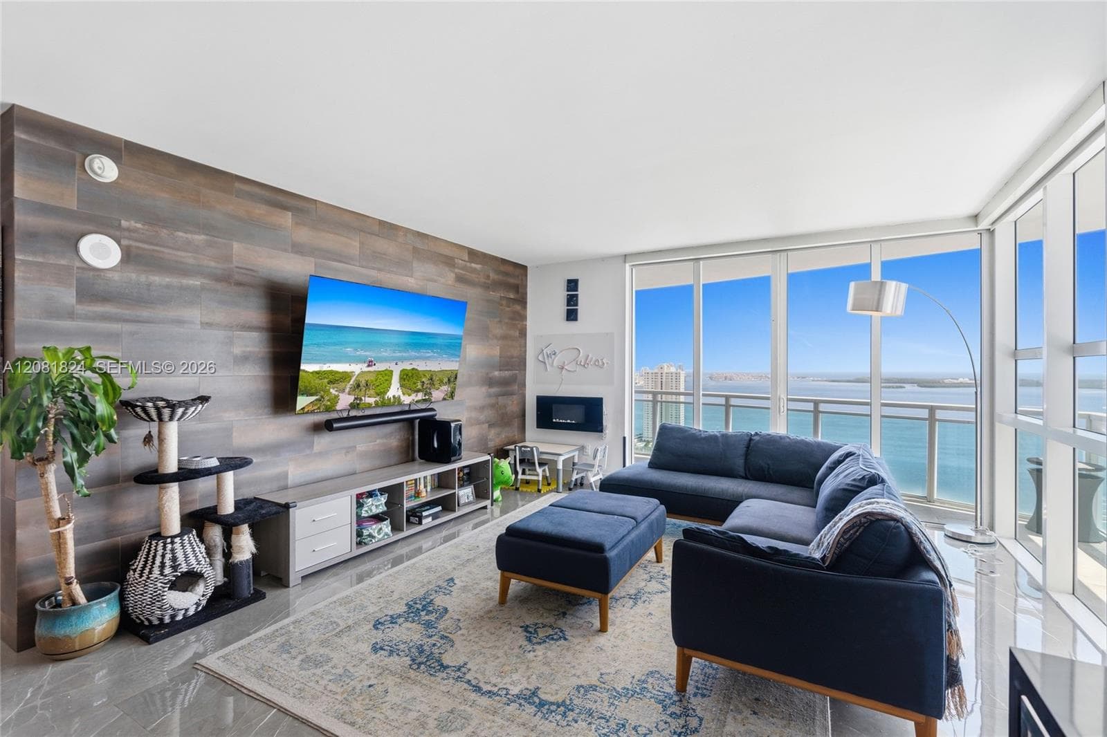 950 Brickell Bay Dr # 3111, Miami FL 33131