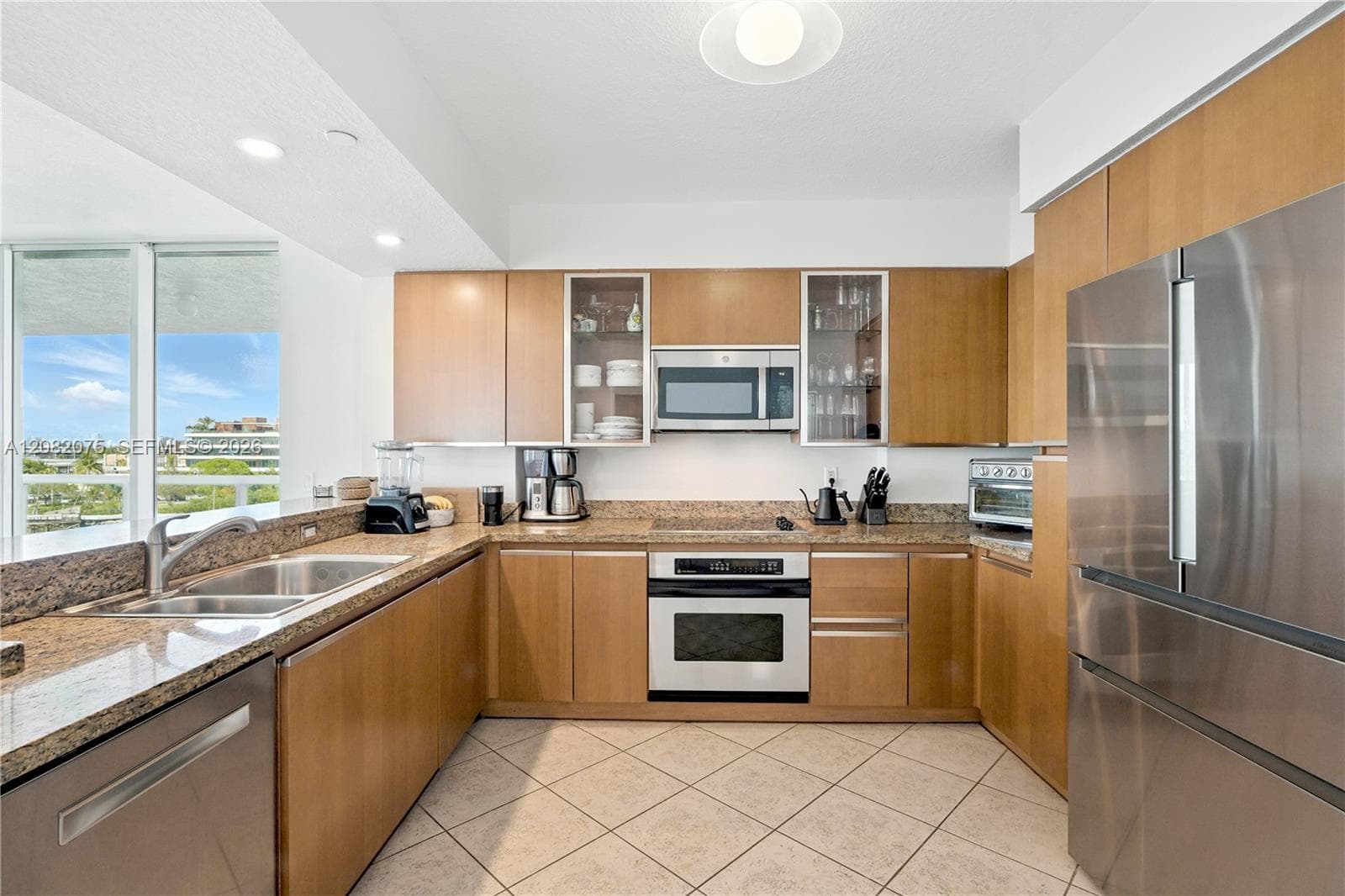 10 Venetian Way # 604, Miami Beach FL 33139