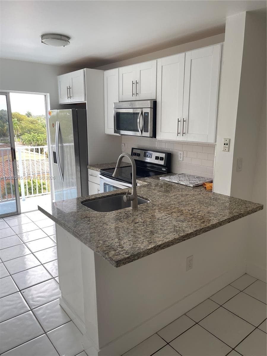 2575 SW 27th Ave # 506, Miami FL 33133