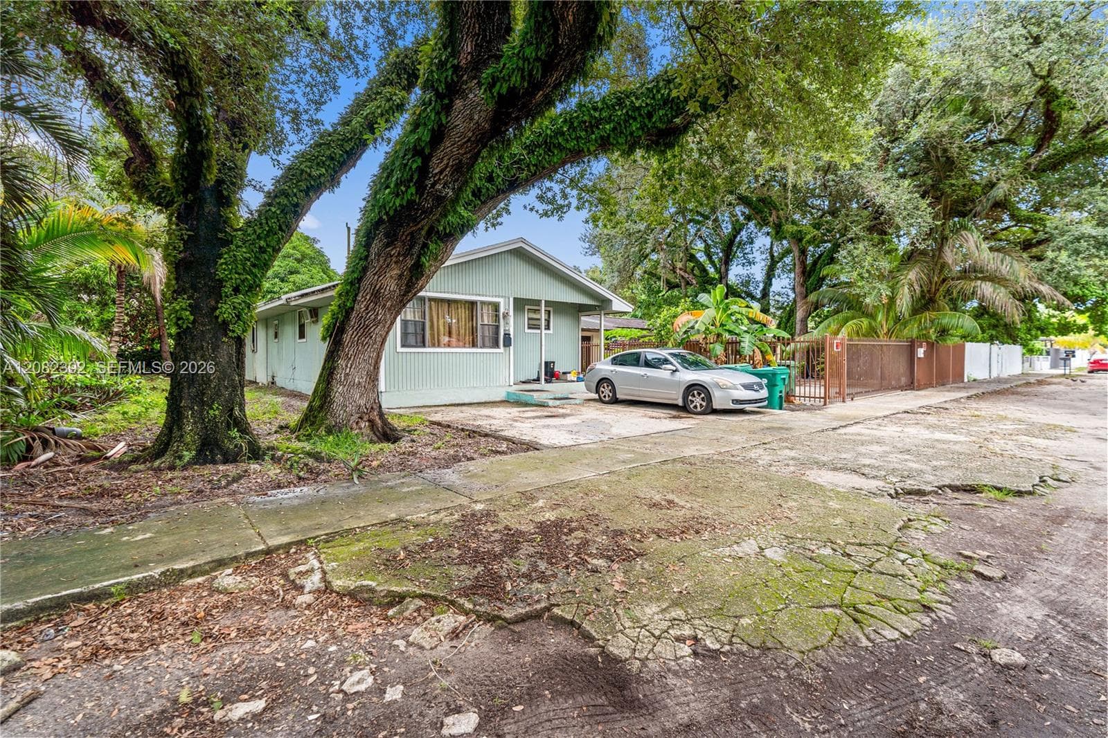 1885 NW 113th Ter, Miami FL 33167
