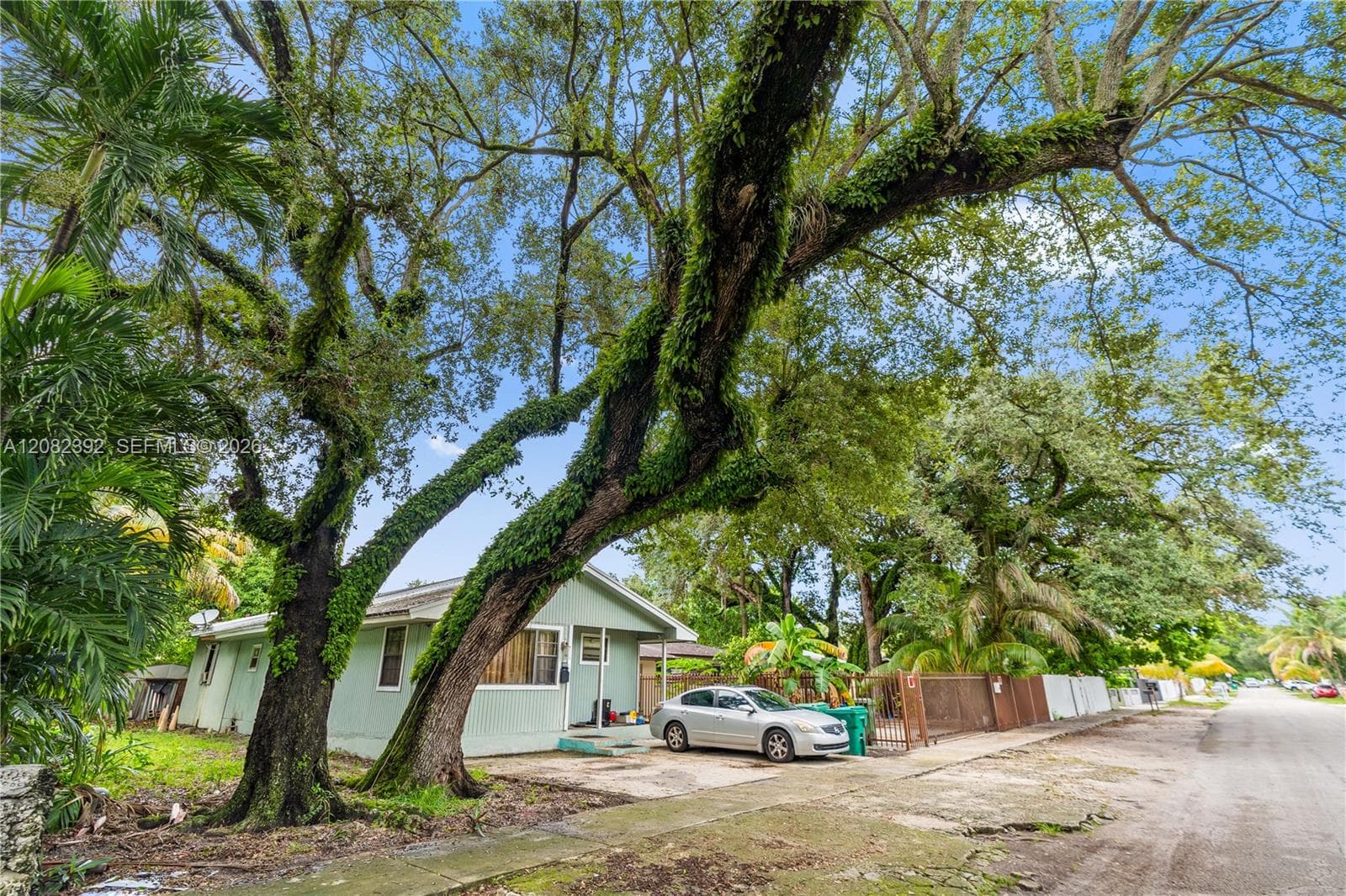 1885 NW 113th Ter, Miami FL 33167