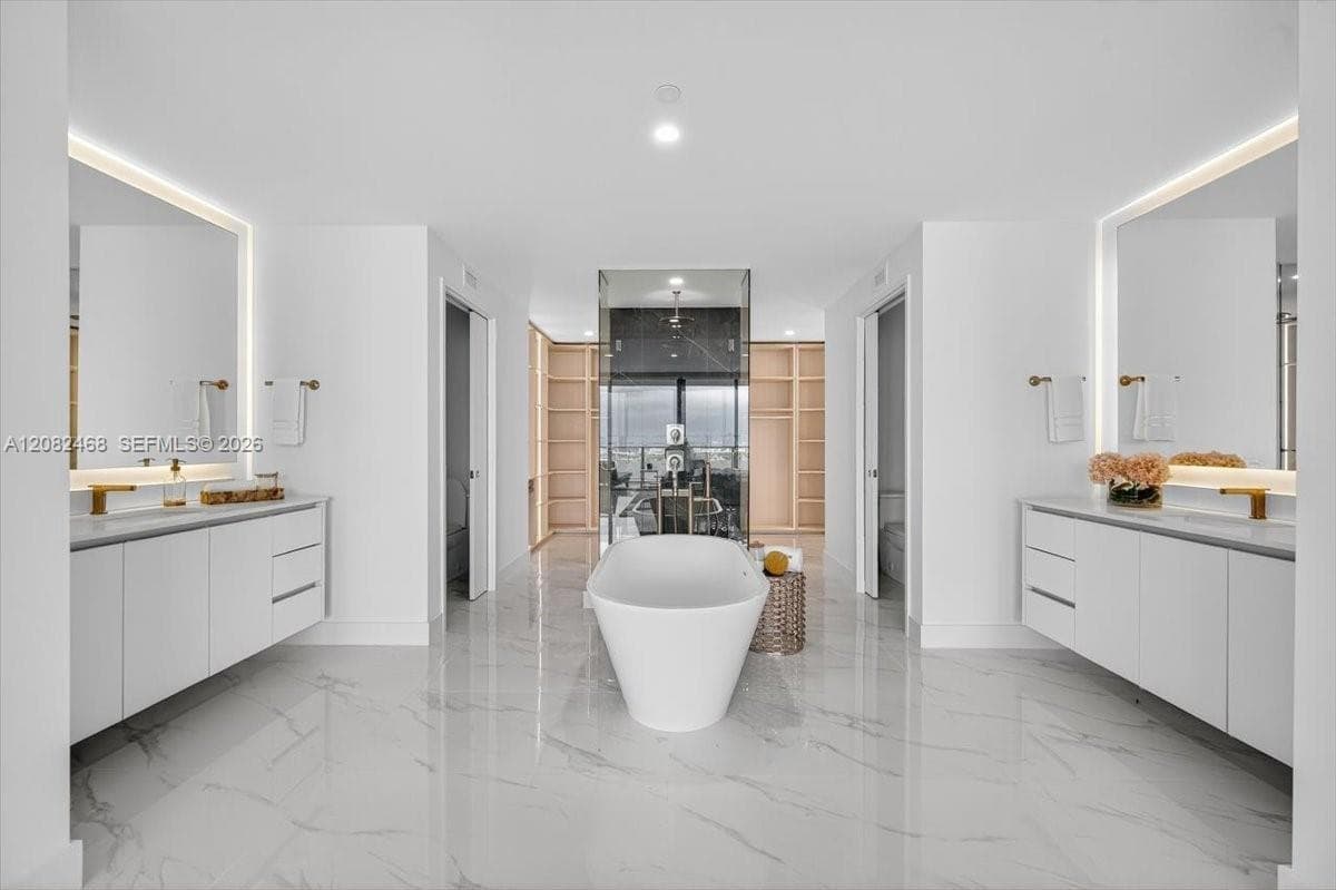 700 NE 24th Street # 5202, Miami FL 33137