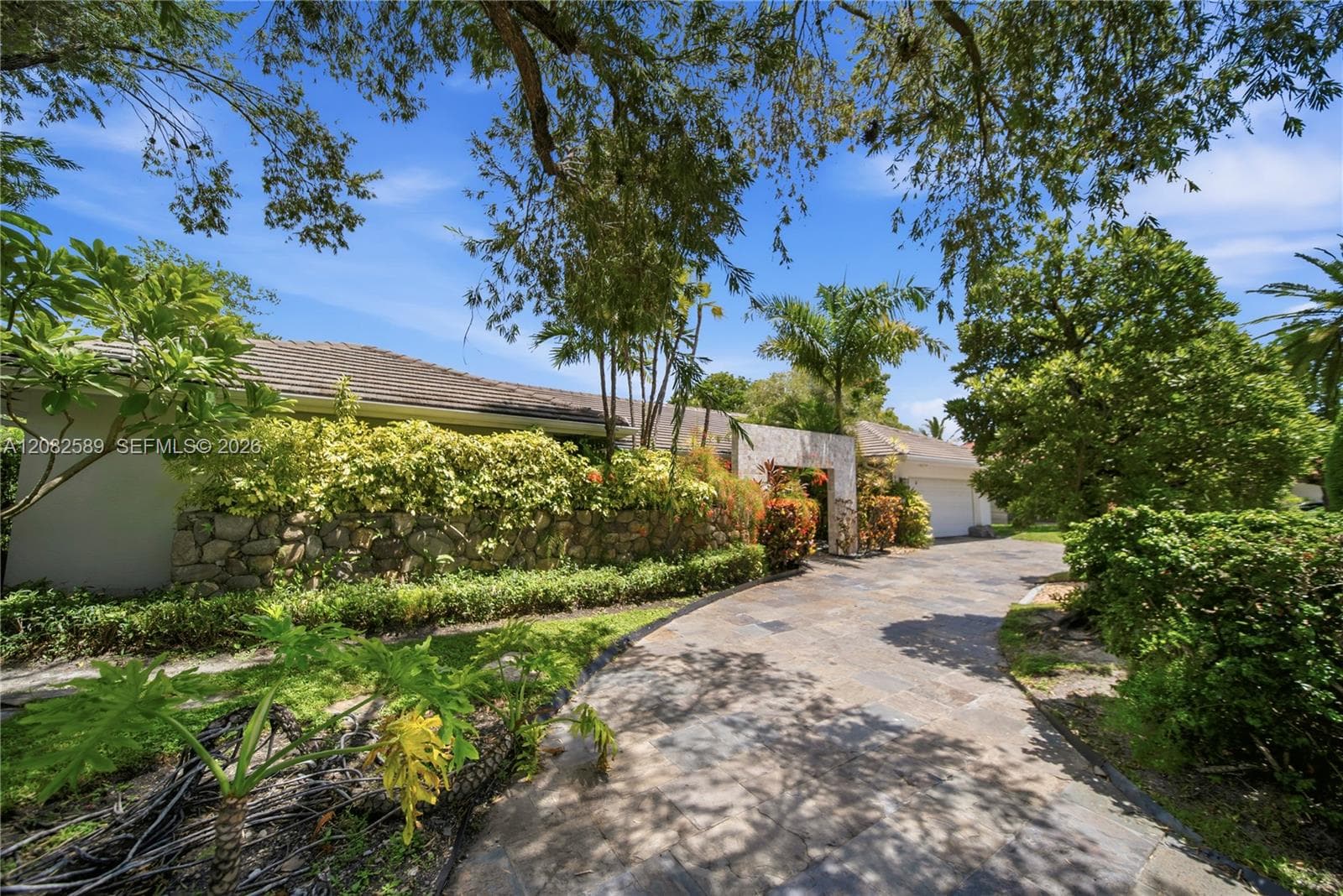 9448 NW 54th Doral Cir Ln, Doral FL 33178