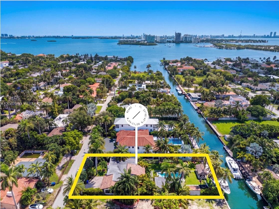 1028 NE 84th St, Miami FL 33138