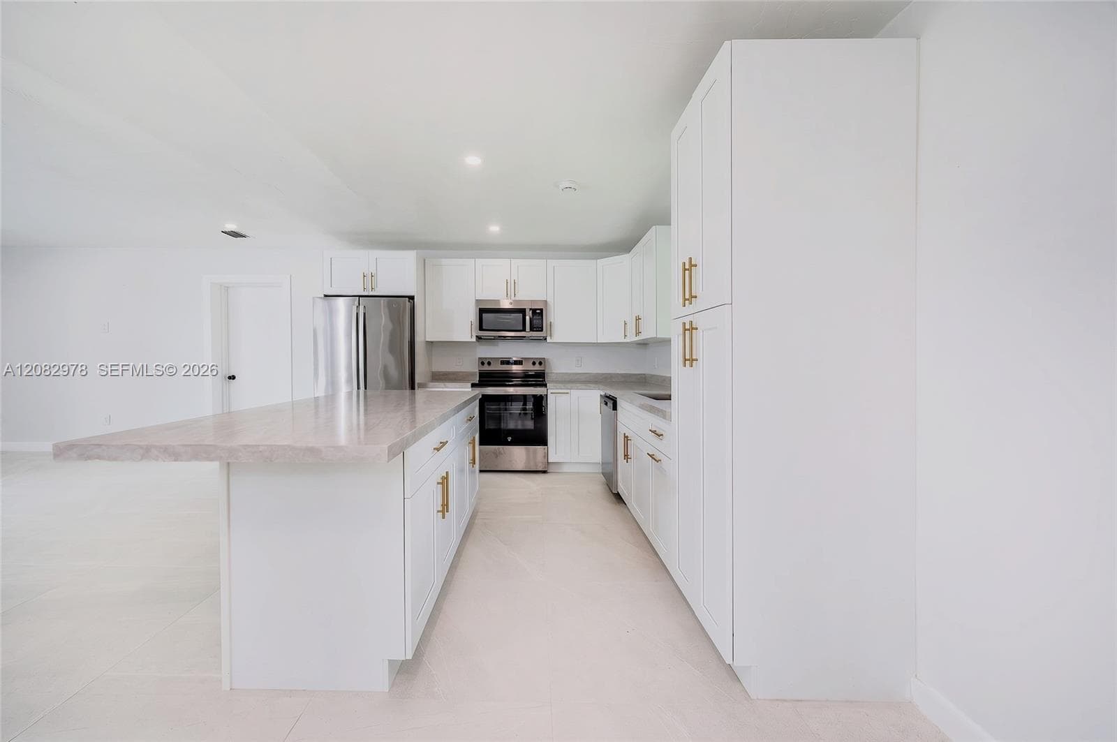 10441 SW 46th Ter, Miami FL 33165