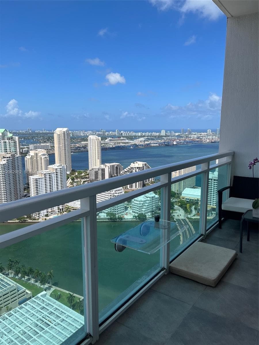 950 Brickell Bay Dr # 4908, Miami FL 33131
