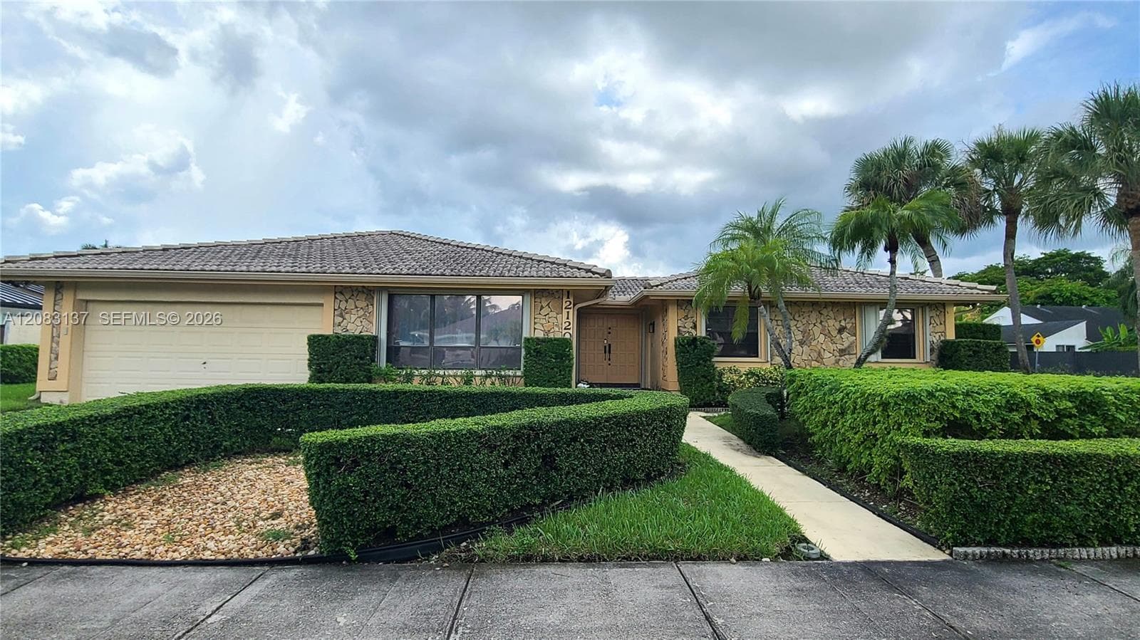 12120 SW 95th St, Miami FL 33186