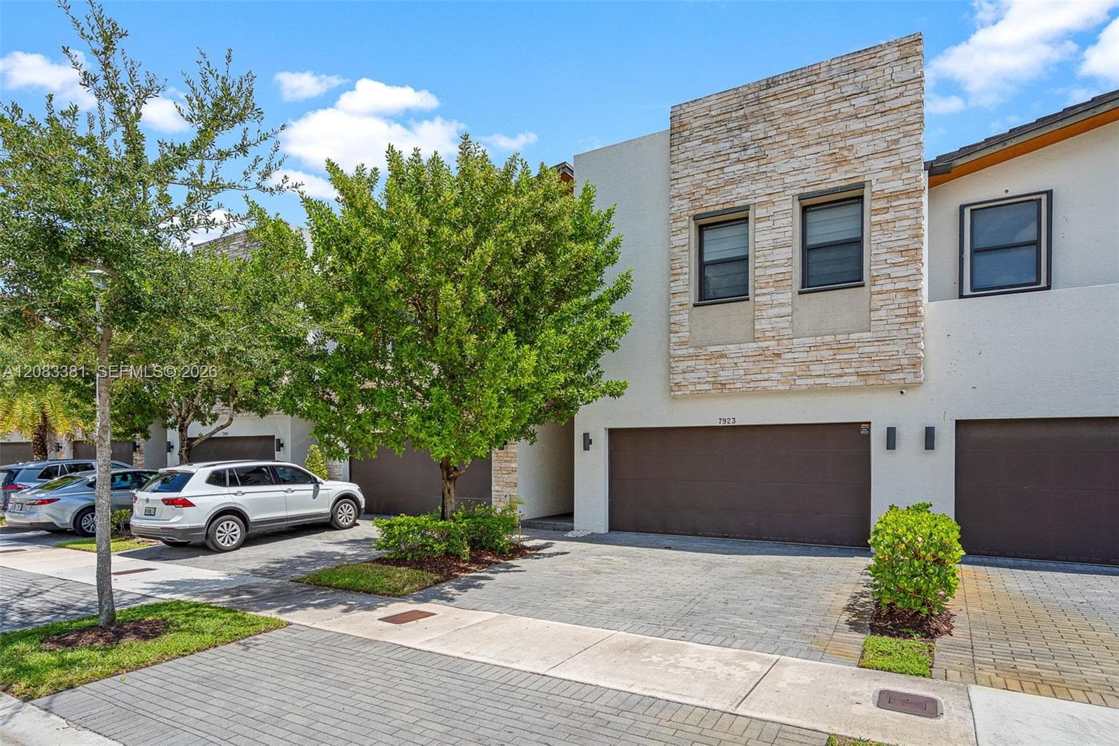 7923 NW 104th Ct, Doral FL 33178