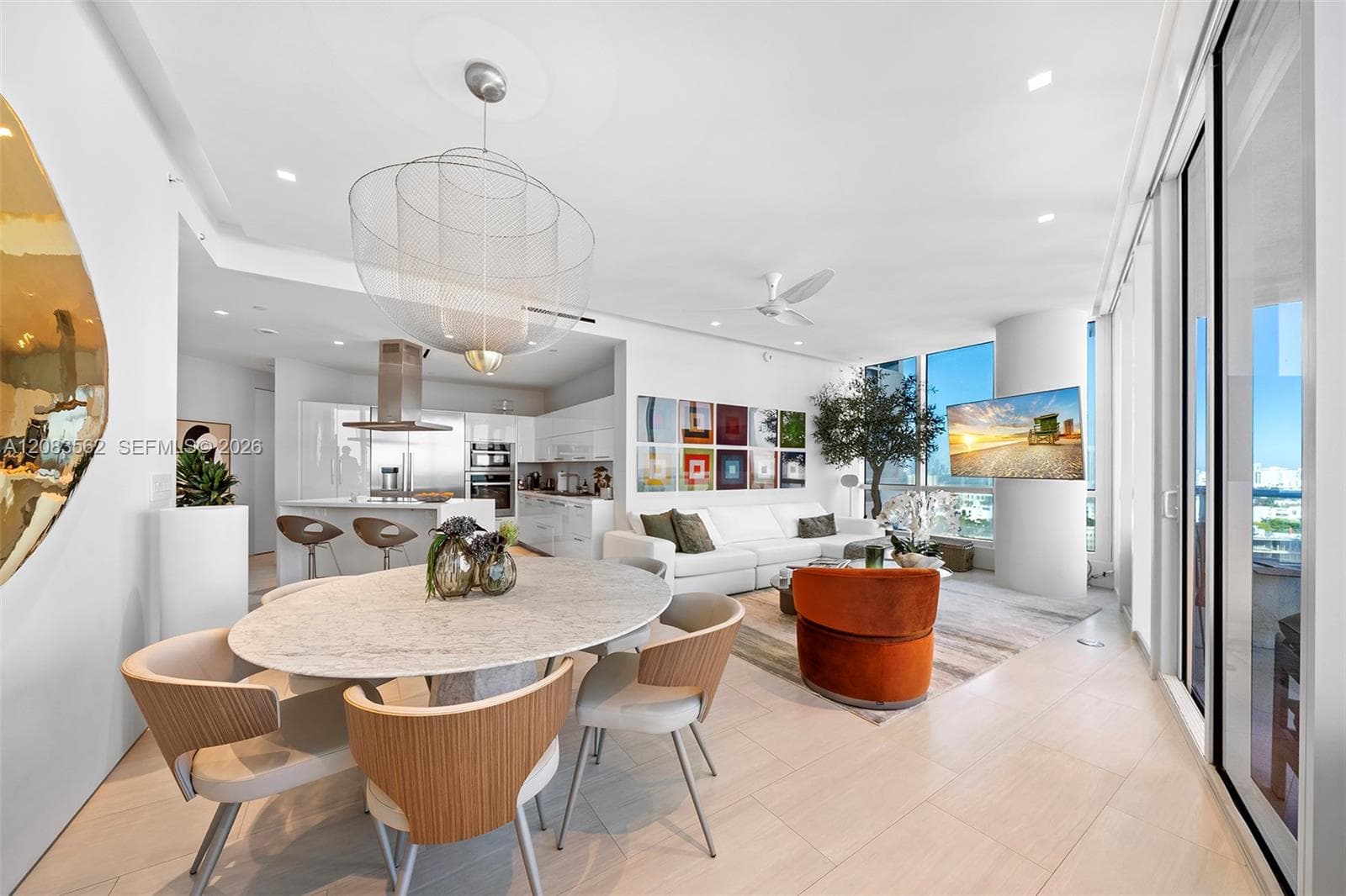 100 S Pointe Dr, Miami Beach FL 33139