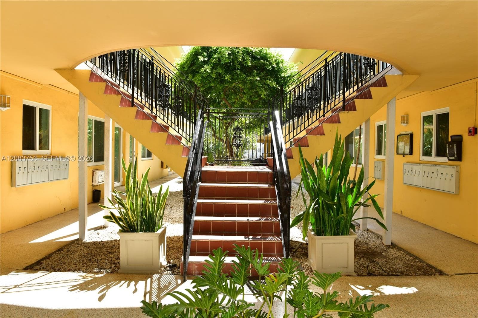 65 Washington Ave # 26, Miami Beach FL 33139