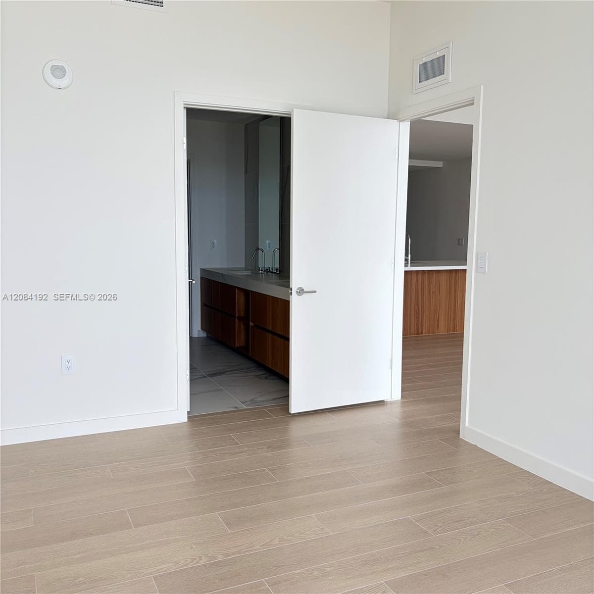 1400 Biscayne Blvd # 2003, Miami FL 33132